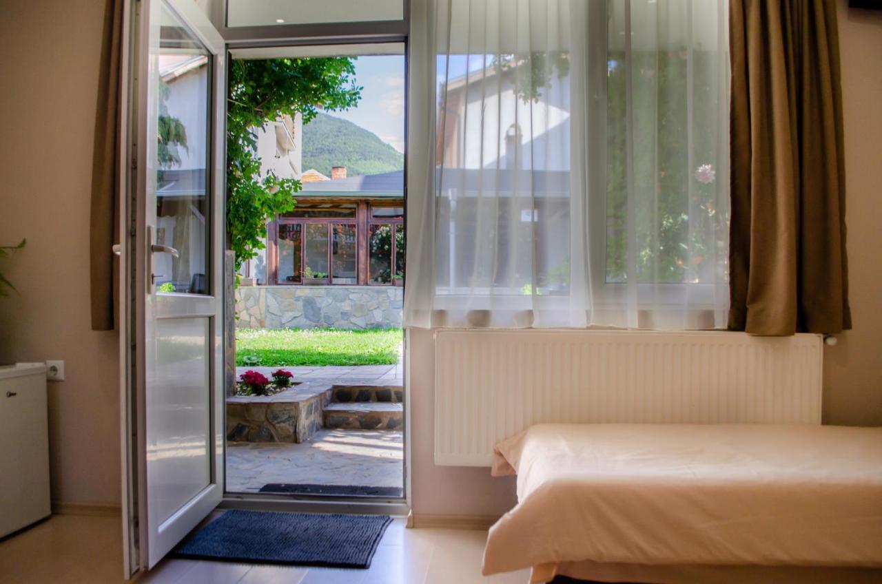 Guest House Via Sapareva Banya ภายนอก รูปภาพ